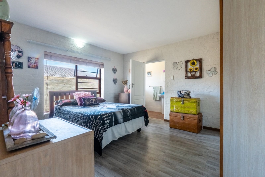 To Let 4 Bedroom Property for Rent in Dana Bay Western Cape